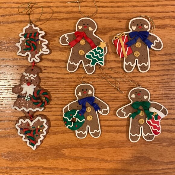SET OF 5 GINGERBREAD ORNAMENTS, RUBBERLIKE MATERIAL, LIKE NEW - Picture 1 of 3